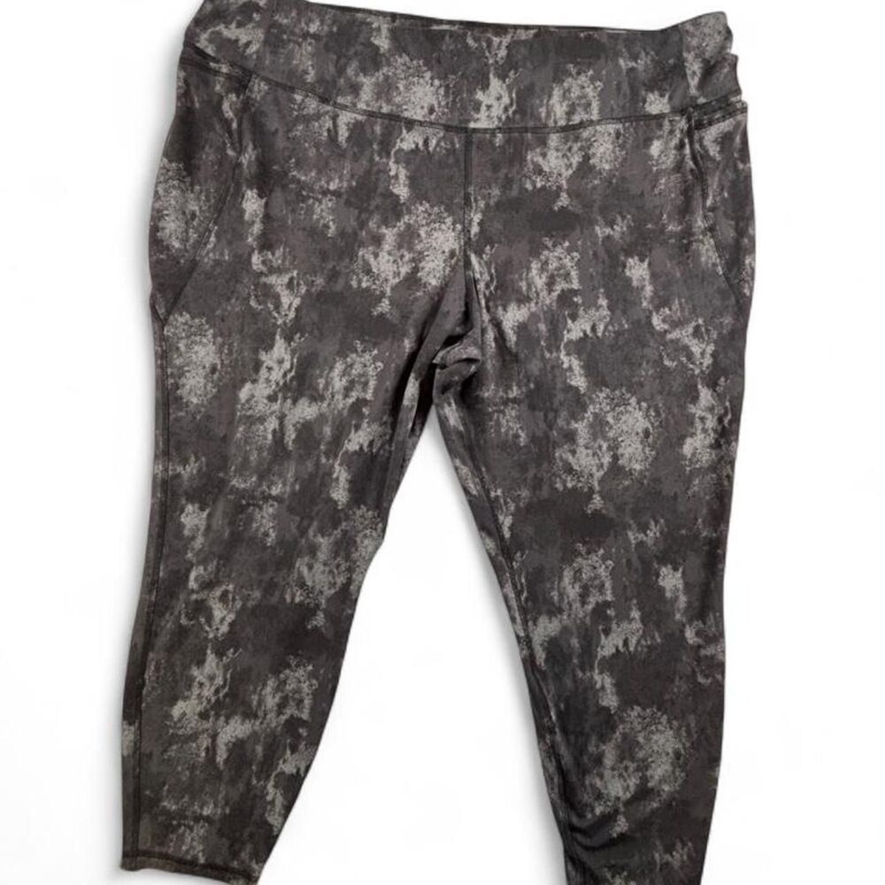 LIVI Gray Black Abstract Print Capri Leggings Women’s Plus Size 30/32